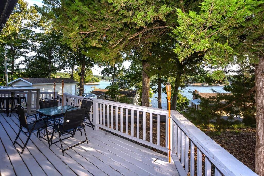 Funky Little Lakehouse - Private Dock And Sunset View Sunrise Beach エクステリア 写真